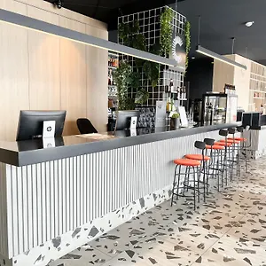 https://ibis-martigues-centre.fr-provencehotel.com